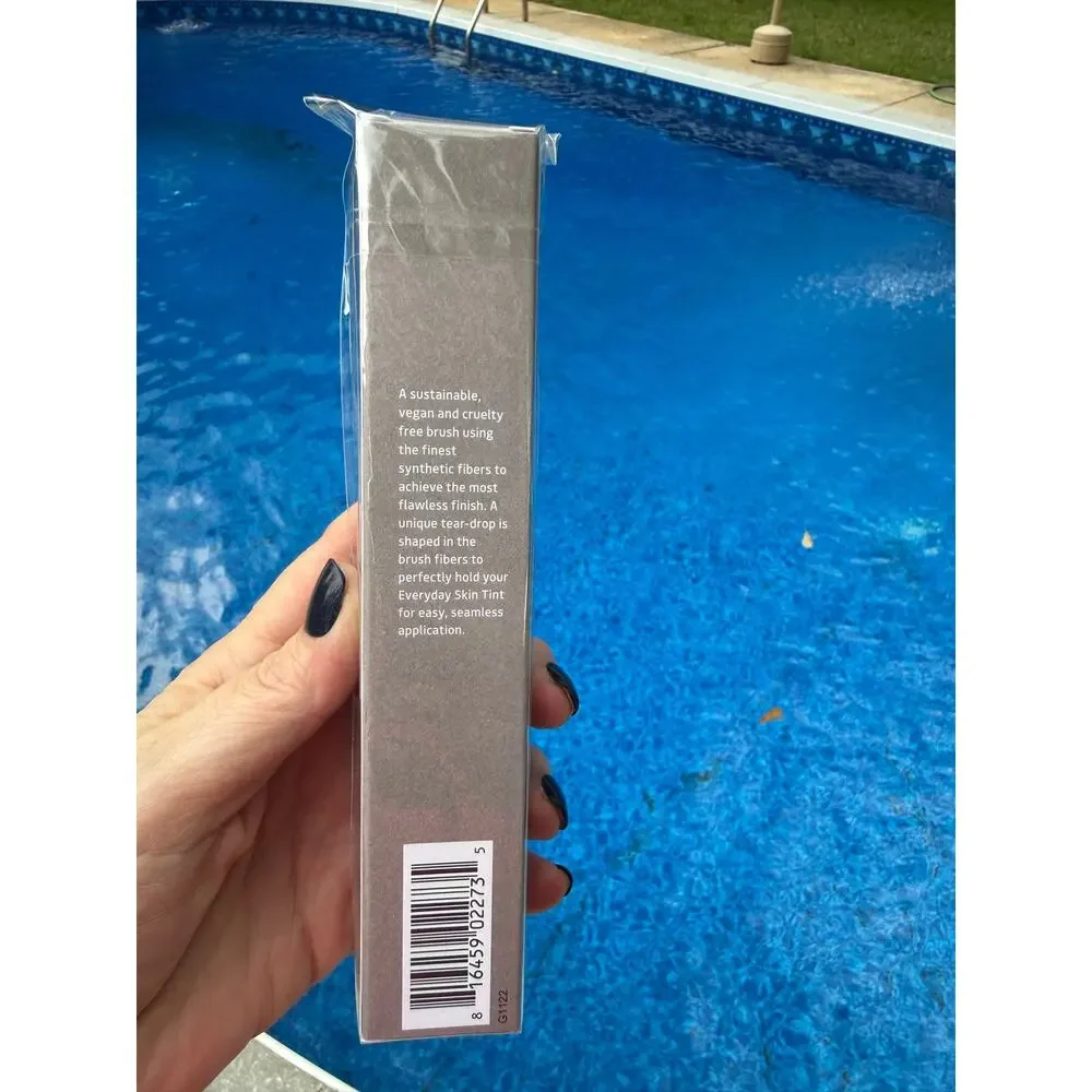 True Botanicals Everyday Flawless Brush New Sealed